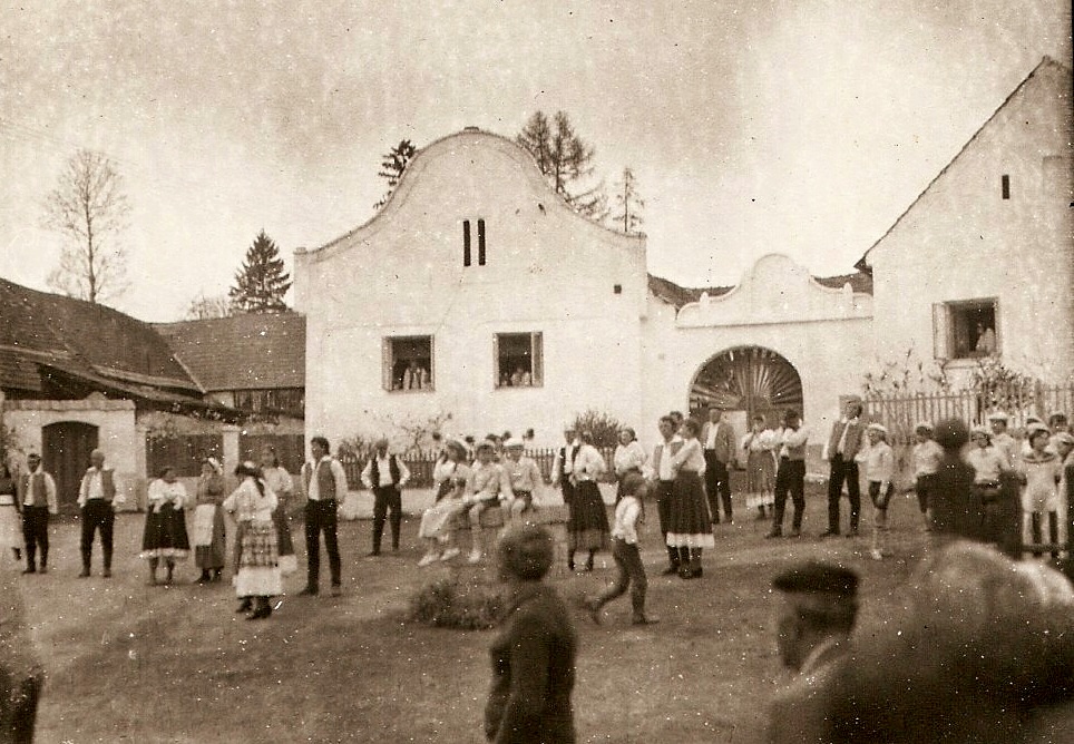 Trhák 1980, náves (majitel fotografie Myslík K.)